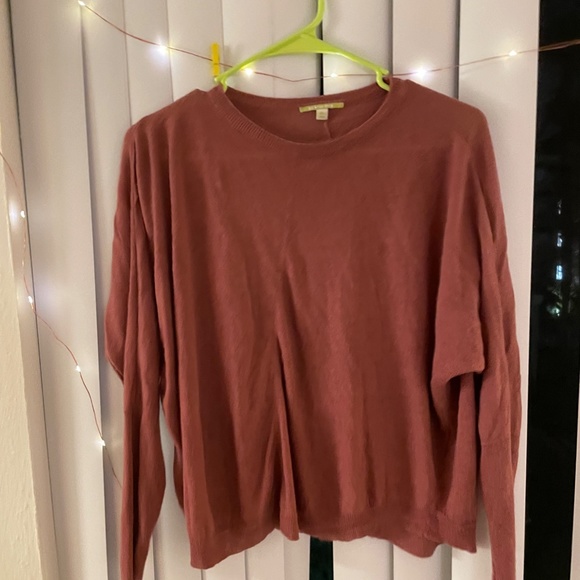 Blush rose thin long sleeve sweater - Picture 2 of 3